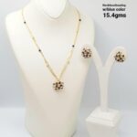 Classic Floral Pendant Necklace & Earrings Set