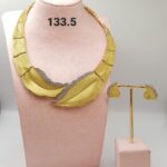 Twisted Ribbon Gold Necklace Set